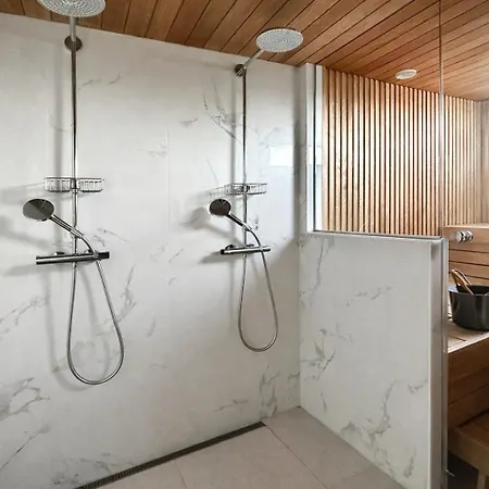 Luksustason Kolmen Makuuhuoneen Lomahuoneisto Meren Aeaerellae Turku